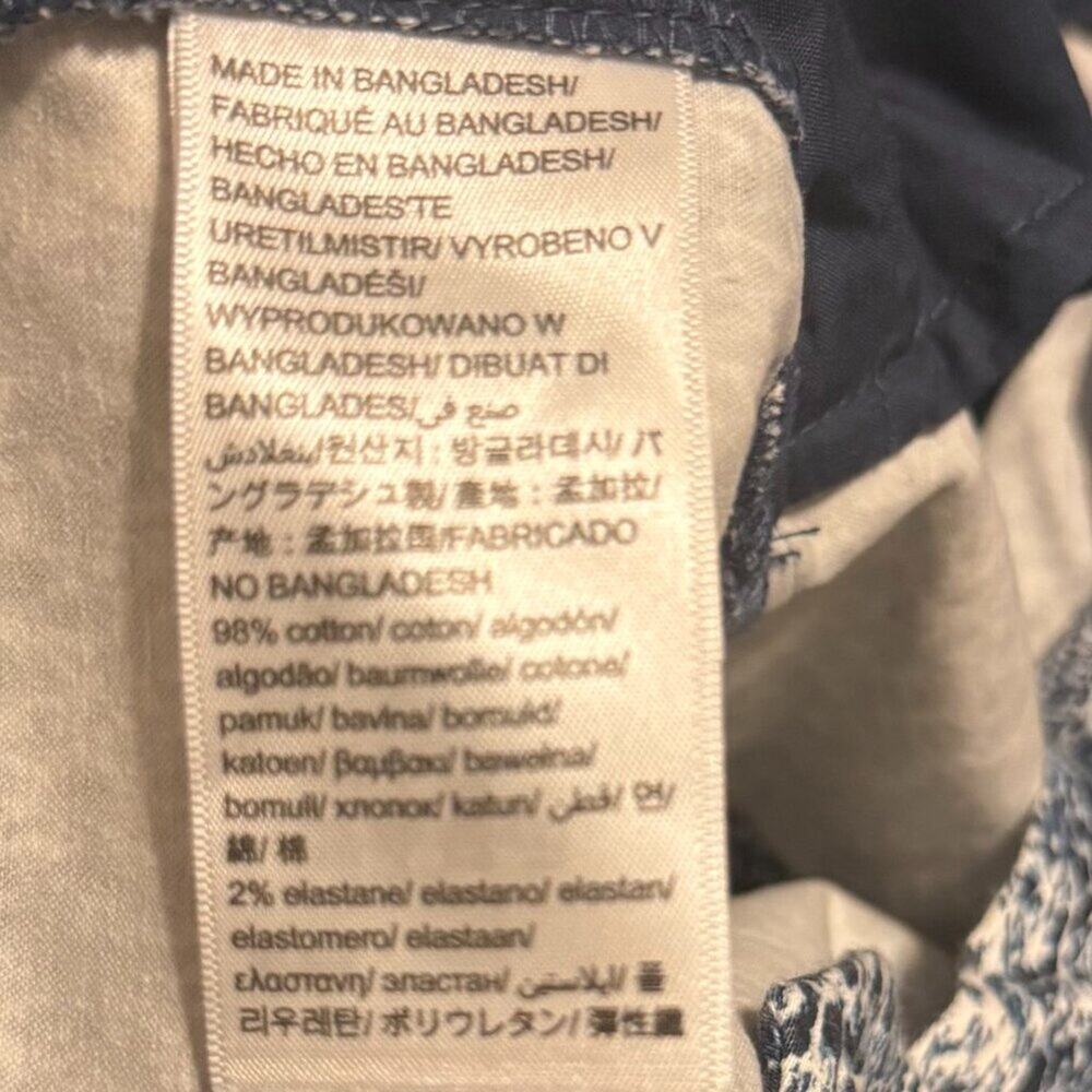 Calvin Klein Women's Blue and White Snake Print Shorts - Size 14 - Picture 5 of 8